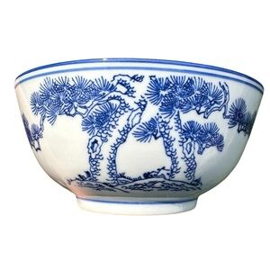 Vintage porcelain Chinese rice bowl with bonsai tree motif
